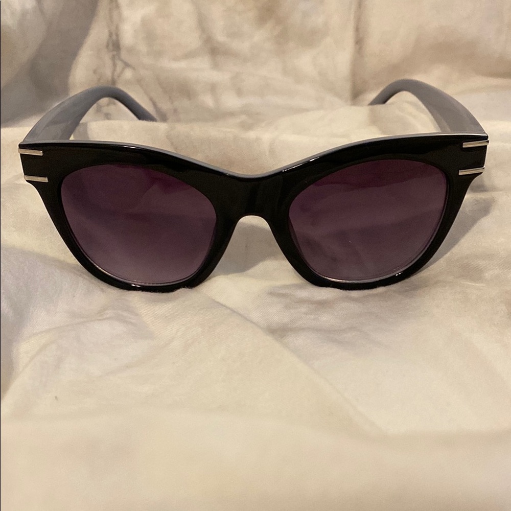 Lauren Conrad Black Sunglasses